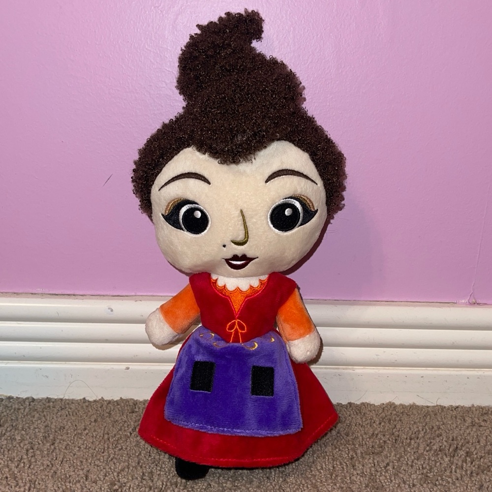 Chewy Hocus pocus Mary Sanderson stuffed animal plush Halloween witch dog toy